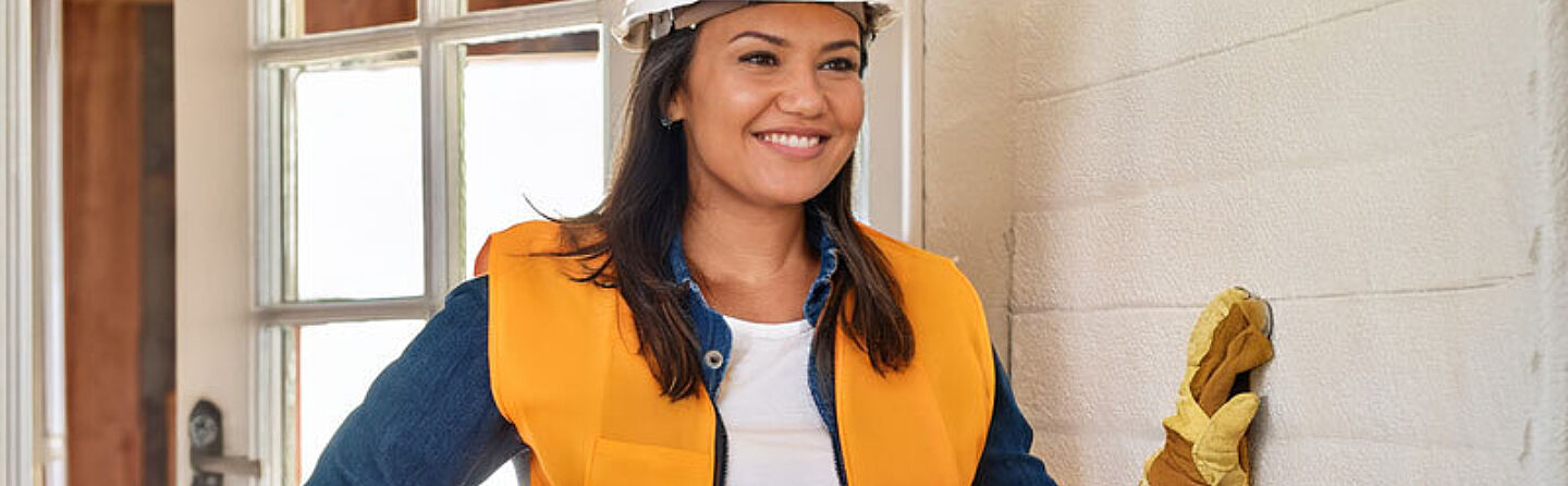 Hispanic Contractor Infographic Cover